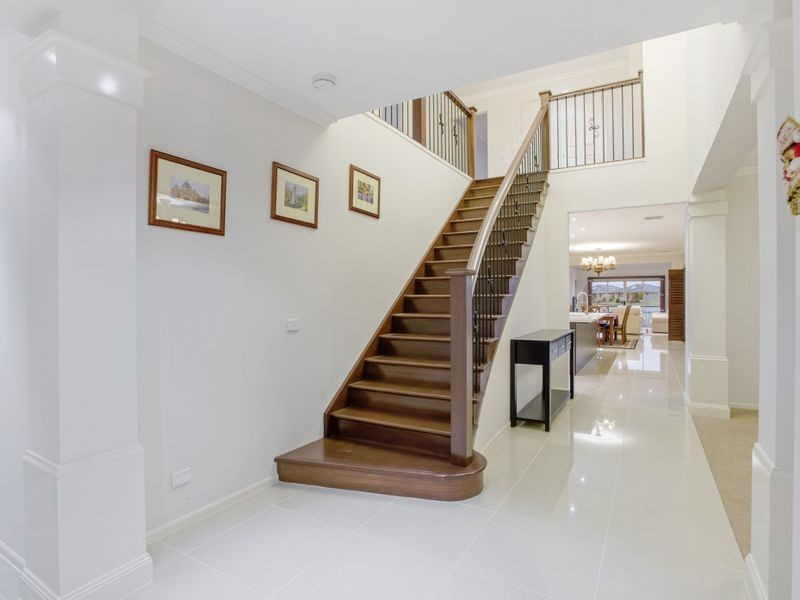 29 Seaview Point, Sanctuary Lakes VIC 3030