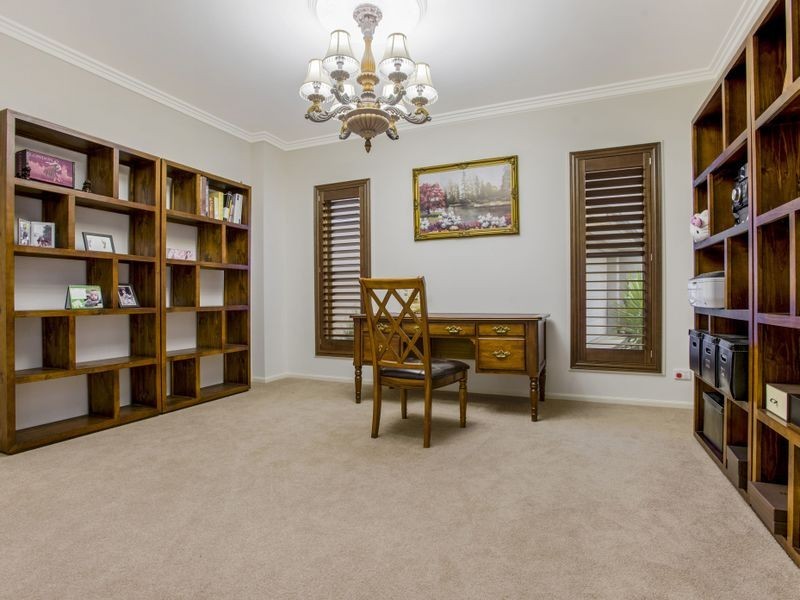 29 Seaview Point, Sanctuary Lakes VIC 3030