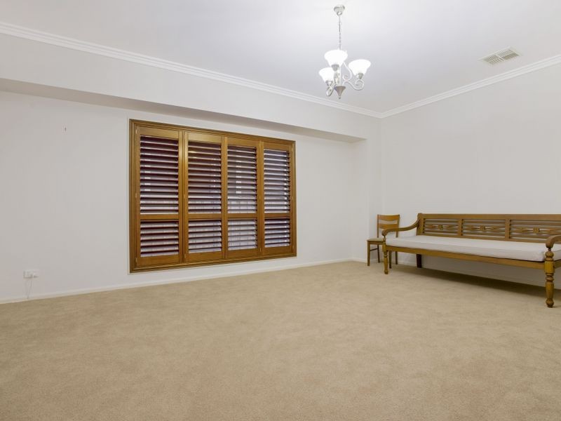 29 Seaview Point, Sanctuary Lakes VIC 3030