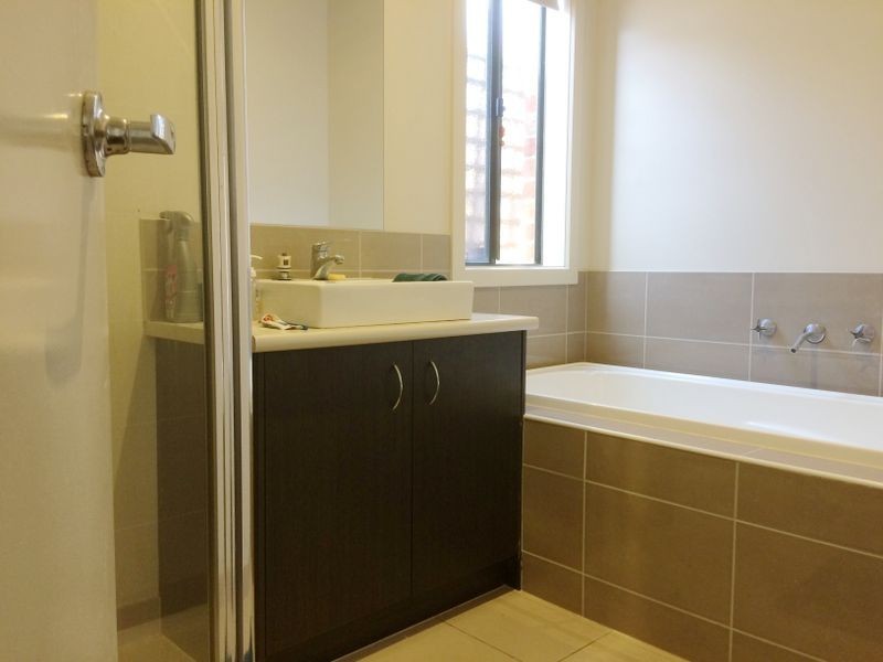 20 Nossal Drive, Point Cook VIC 3030