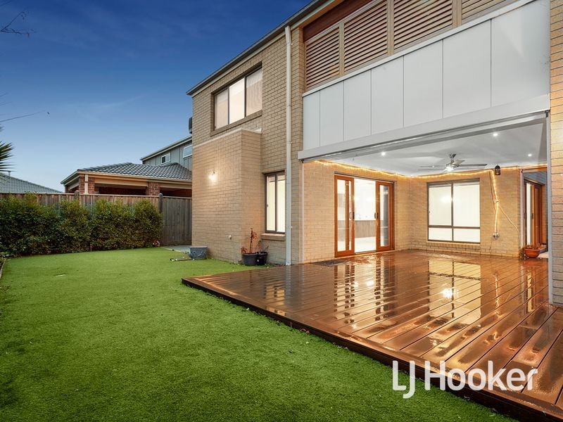 18 Hugo Drive, Point Cook VIC 3030