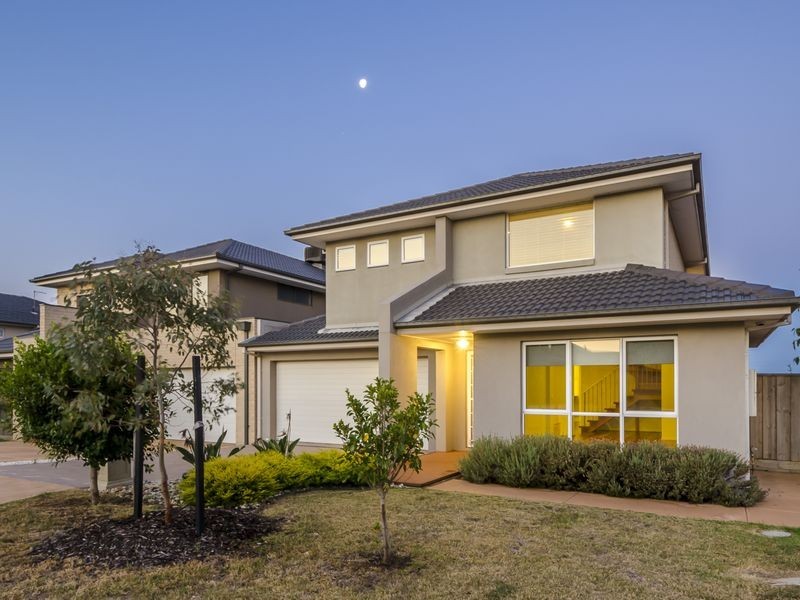 29 Coastal Promenade, Sanctuary Lakes VIC 3030