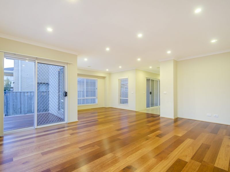 29 Coastal Promenade, Sanctuary Lakes VIC 3030