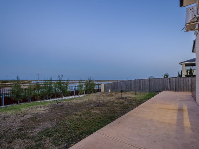 29 Coastal Promenade, Sanctuary Lakes VIC 3030