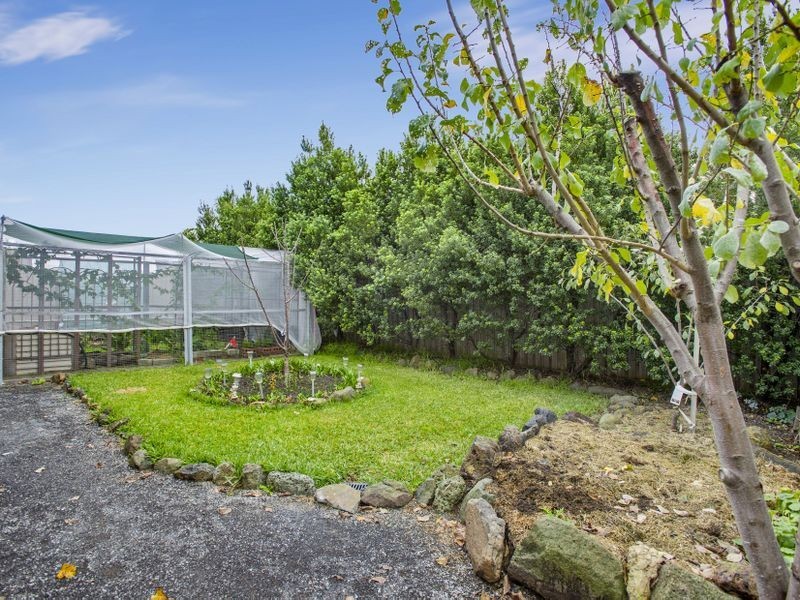 24 Ruben Drive, Sydenham VIC 3037