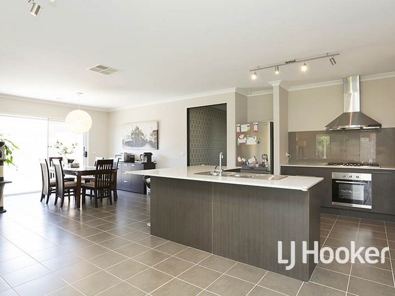 13 Cooinda Way, Point Cook VIC 3030