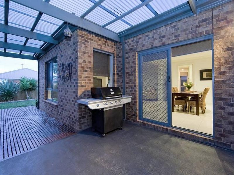 24 Drysdale Crescent, Point Cook VIC 3030