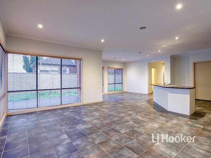 25 Central Park Avenue, Point Cook VIC 3030