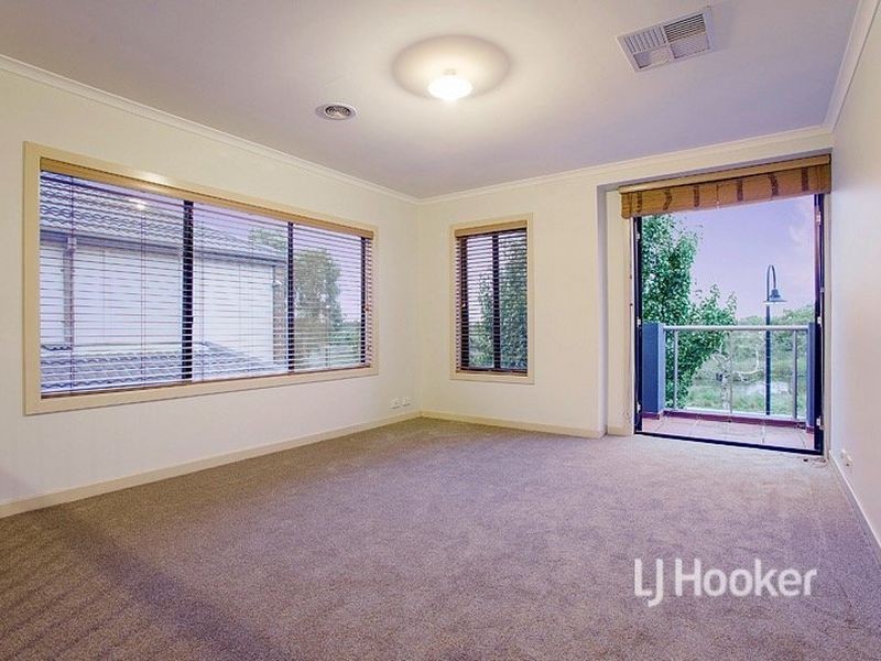 25 Central Park Avenue, Point Cook VIC 3030