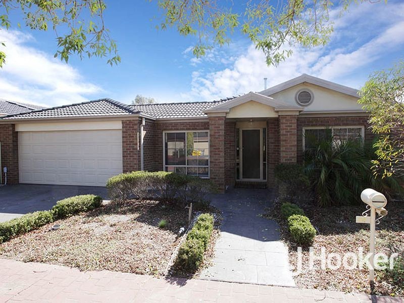 74 Dalkeith Drive, Point Cook VIC 3030
