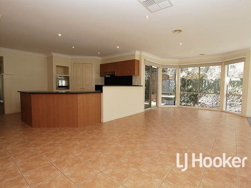 74 Dalkeith Drive, Point Cook VIC 3030