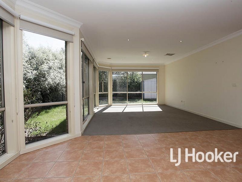 74 Dalkeith Drive, Point Cook VIC 3030