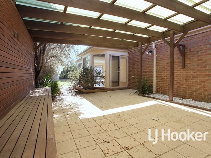 74 Dalkeith Drive, Point Cook VIC 3030
