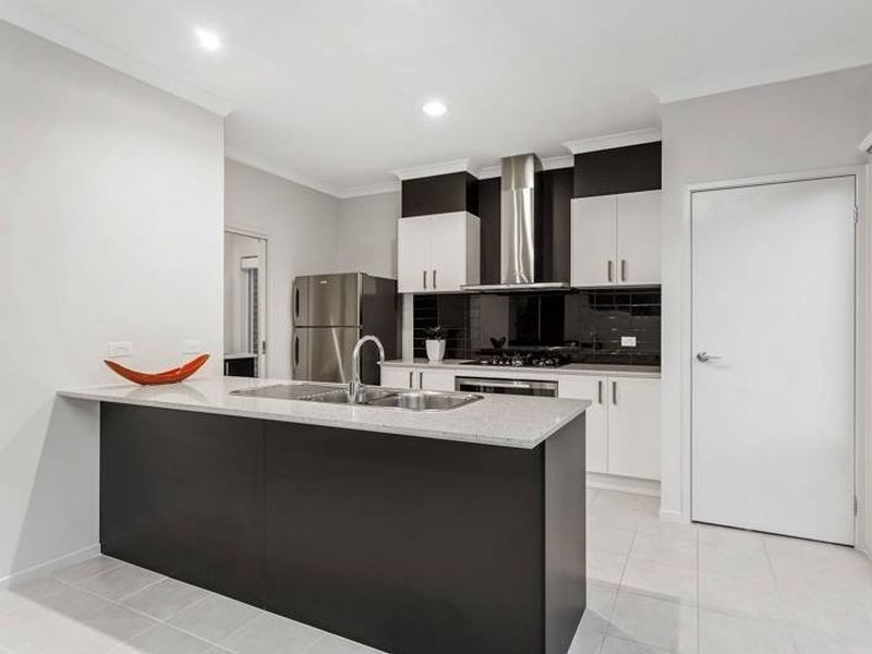 22 Waves Drive, Point Cook VIC 3030