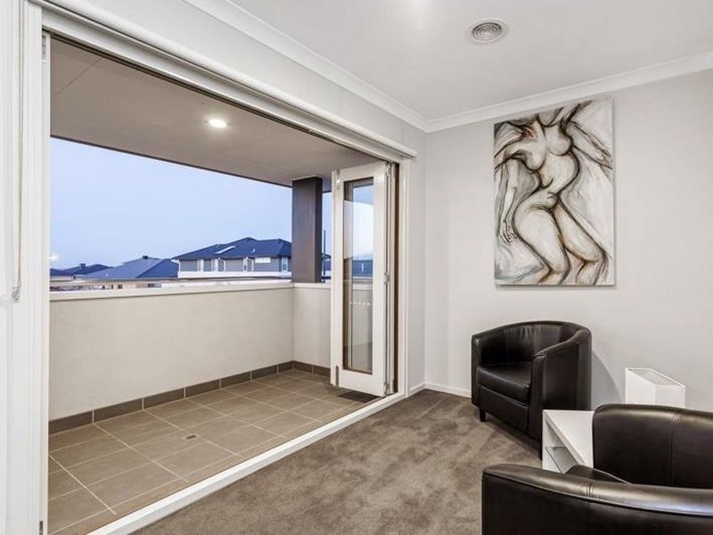 22 Waves Drive, Point Cook VIC 3030