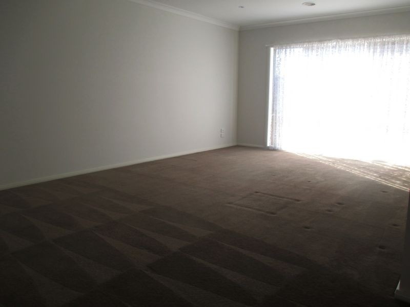 72 Bushlark Crescent, Williams Landing VIC 3027