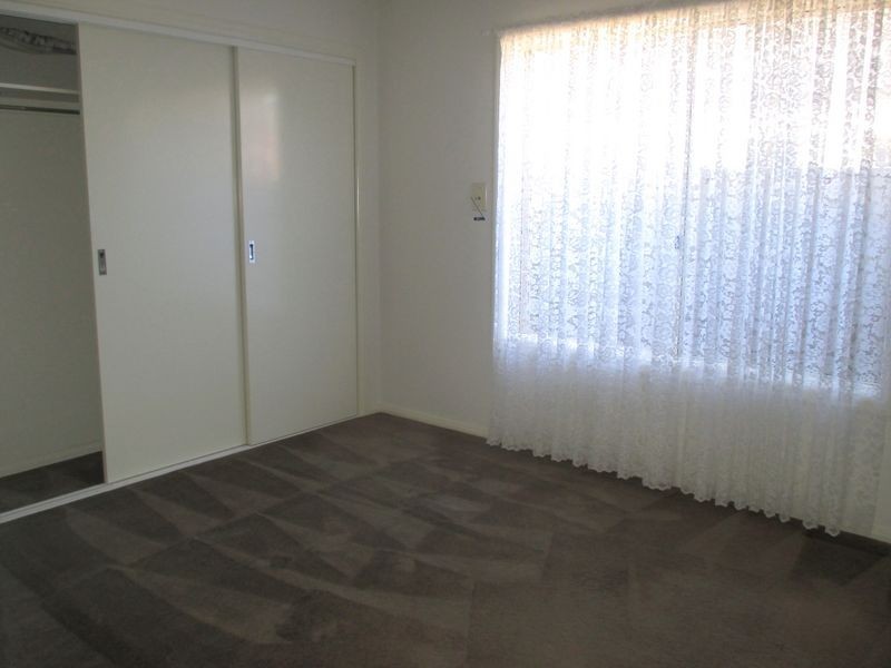 72 Bushlark Crescent, Williams Landing VIC 3027