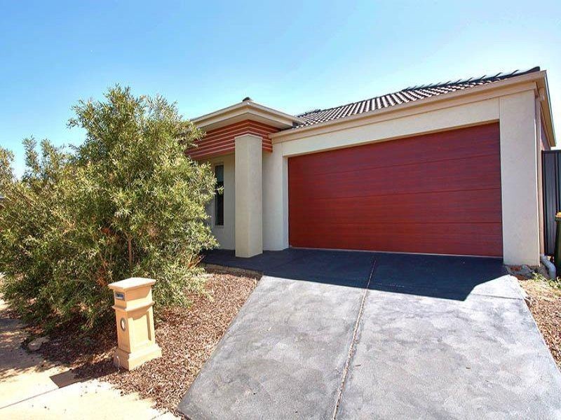 14 Nossal Drive, Point Cook VIC 3030