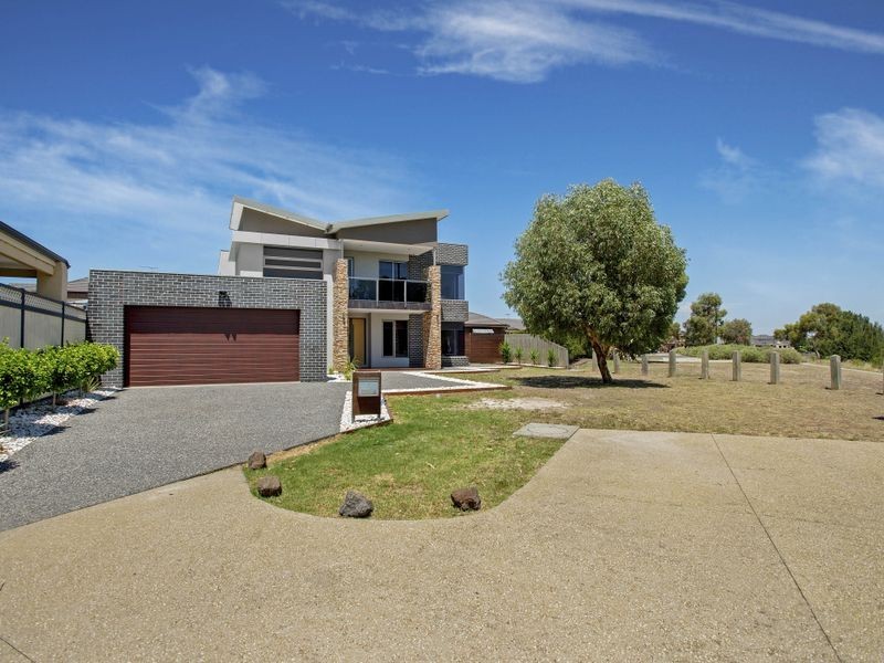 21 Sumner Crescent, Point Cook VIC 3030