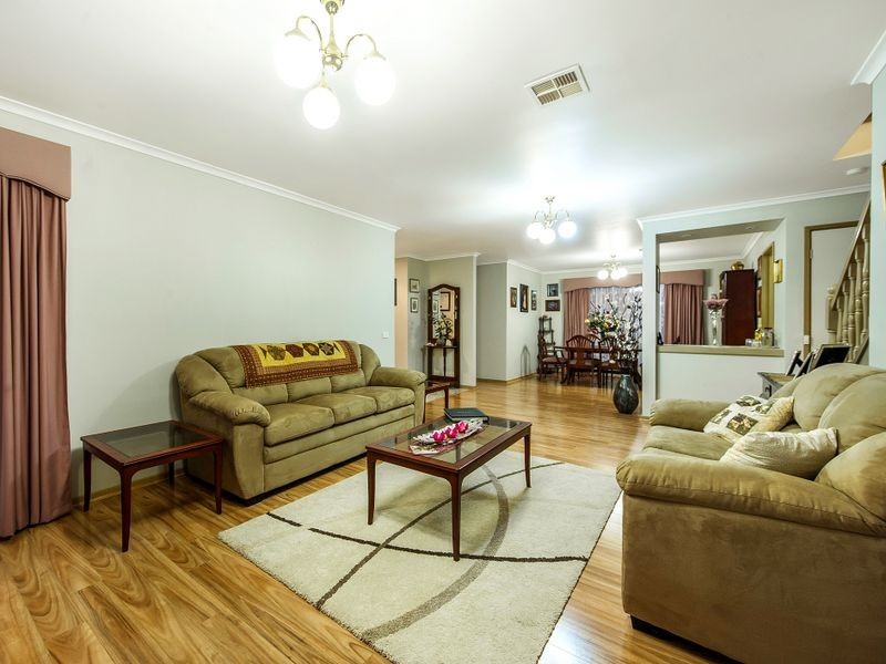 11 Westleigh Drive, Werribee VIC 3030