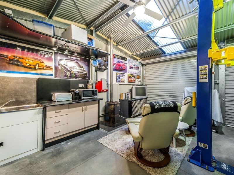 11 Westleigh Drive, Werribee VIC 3030