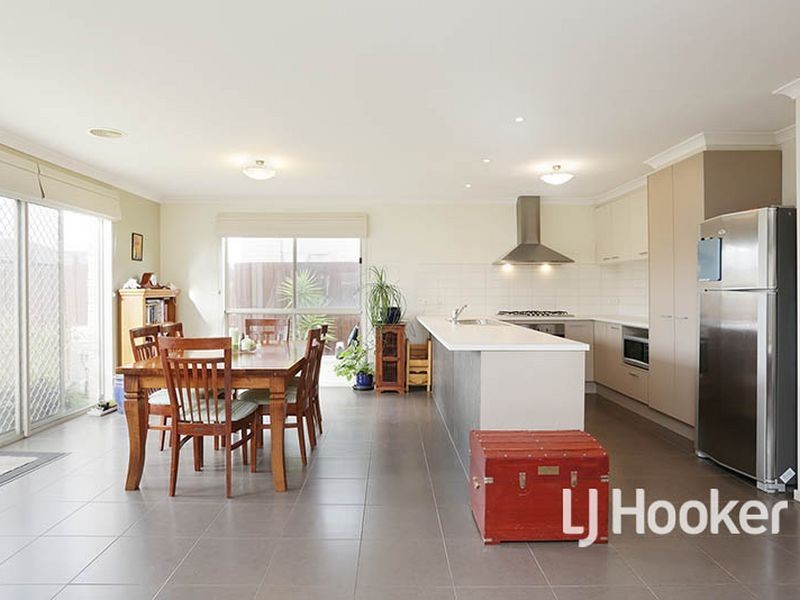 27 Arrowgrass Drive, Point Cook VIC 3030