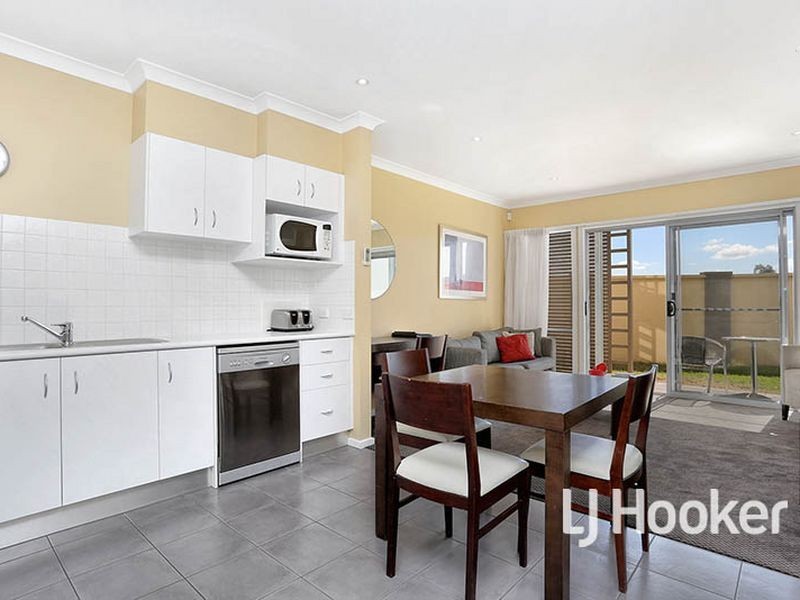 15/9 Greg Norman Drive, Sanctuary Lakes VIC 3030