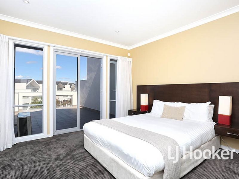 15/9 Greg Norman Drive, Sanctuary Lakes VIC 3030