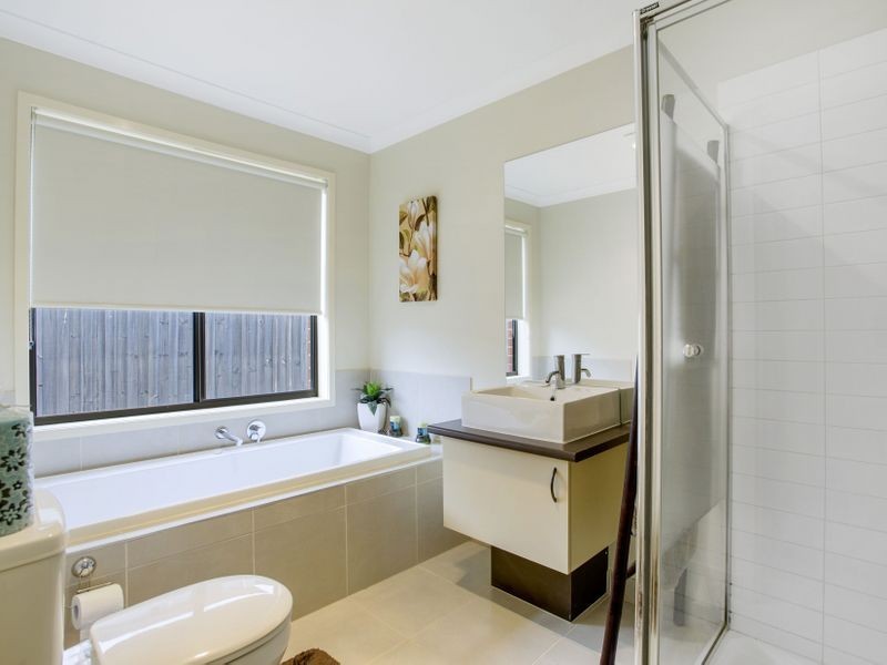 45 Waiben Crescent, Point Cook VIC 3030