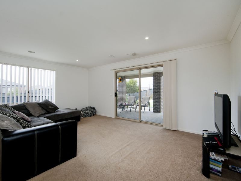 10 Truscott Grove, Point Cook VIC 3030