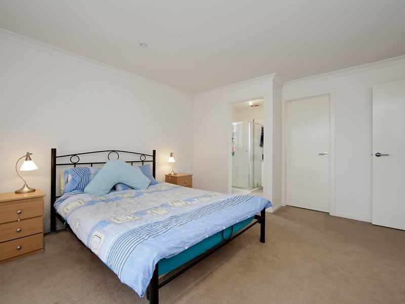 10 Truscott Grove, Point Cook VIC 3030