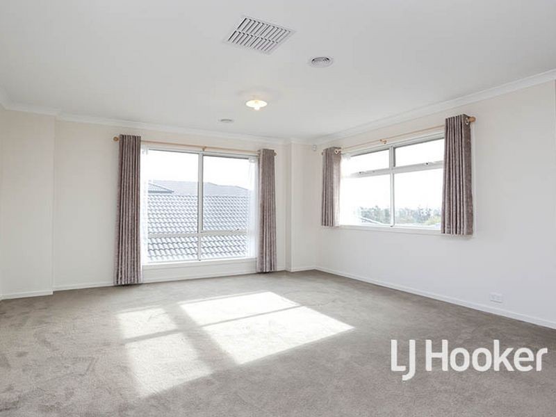 19 Broadstone Way, Point Cook VIC 3030