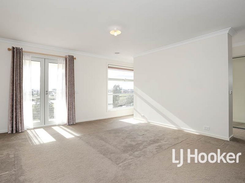 19 Broadstone Way, Point Cook VIC 3030