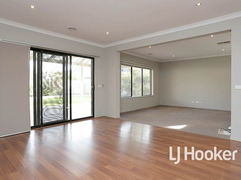 13 Pinoak Street, Point Cook VIC 3030