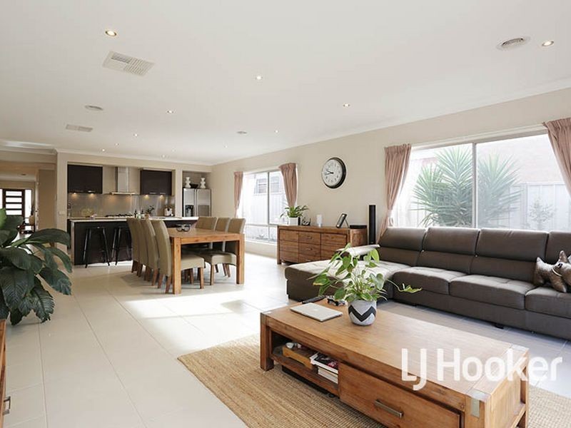 27 Bushfield Road, Truganina VIC 3029