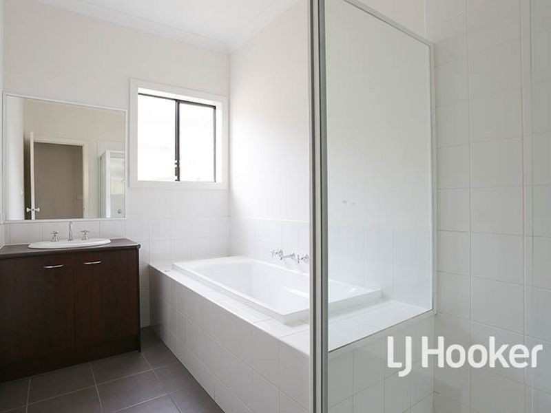 3 Ionian Way, Point Cook VIC 3030