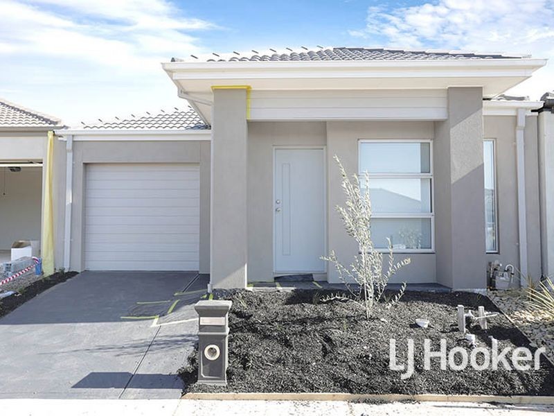 13 Bennerson Street, Point Cook VIC 3030