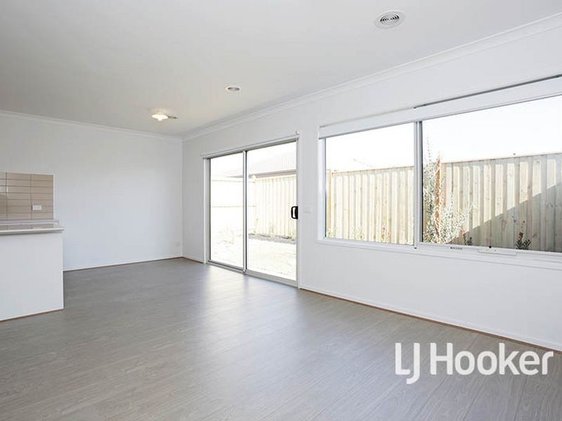 13 Bennerson Street, Point Cook VIC 3030