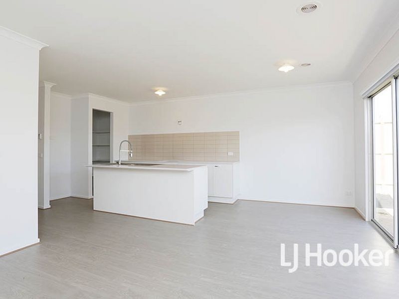 13 Bennerson Street, Point Cook VIC 3030
