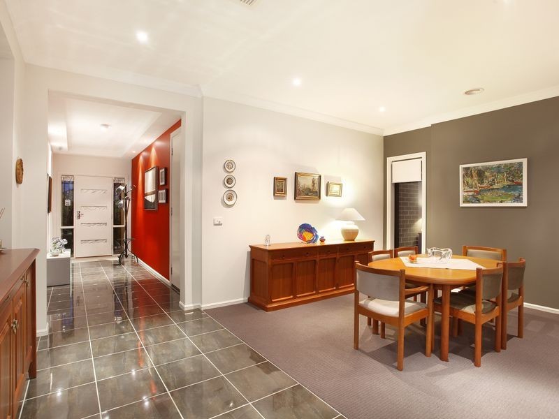 23 Tobago Avenue, Point Cook VIC 3030