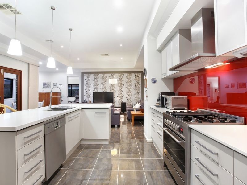 23 Tobago Avenue, Point Cook VIC 3030