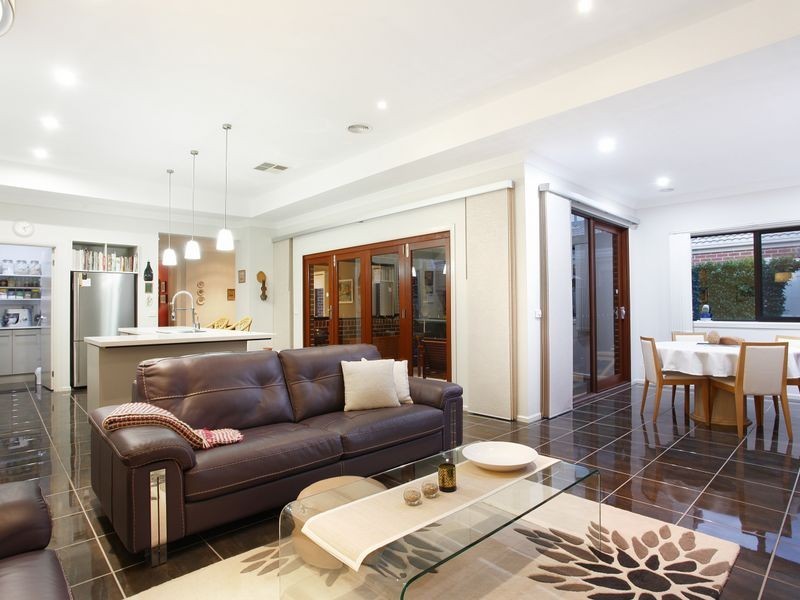 23 Tobago Avenue, Point Cook VIC 3030