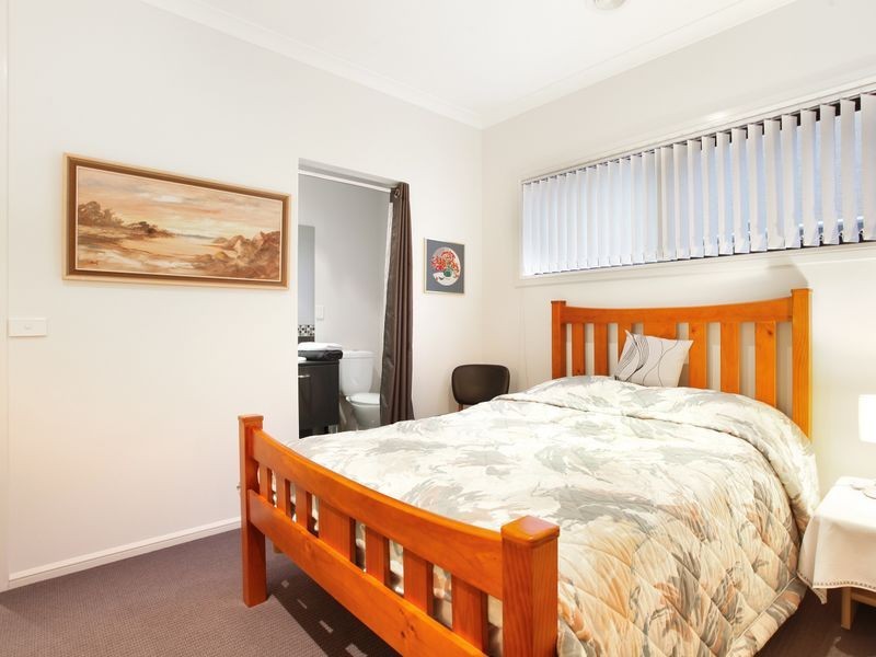 23 Tobago Avenue, Point Cook VIC 3030