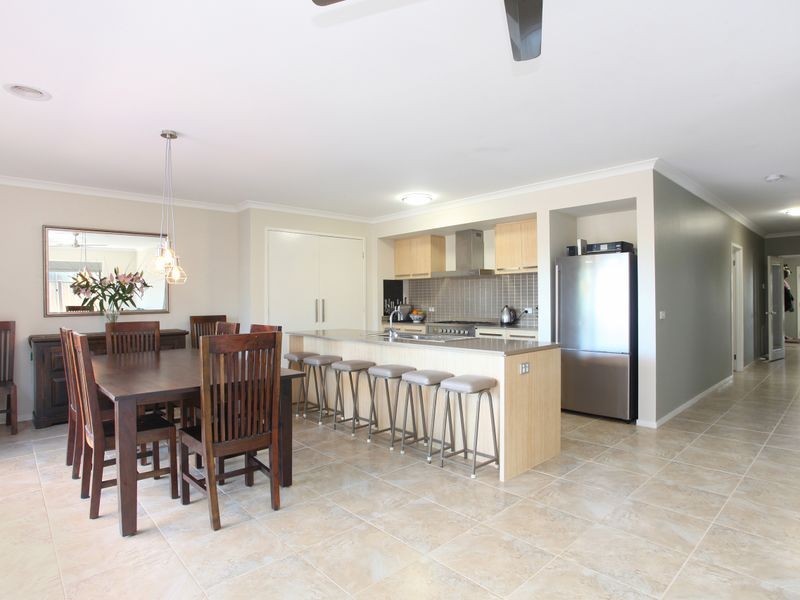 33 Breasley Parkway, Point Cook VIC 3030