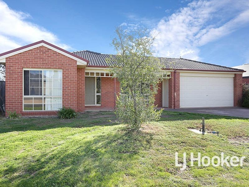 22 Banjo Patterson Circle, Point Cook VIC 3030