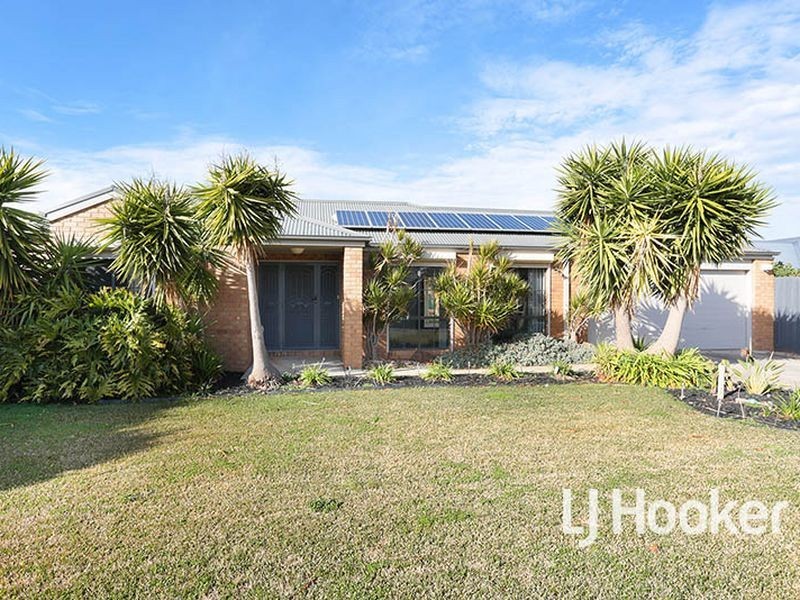 7 Fullard Close, Point Cook VIC 3030