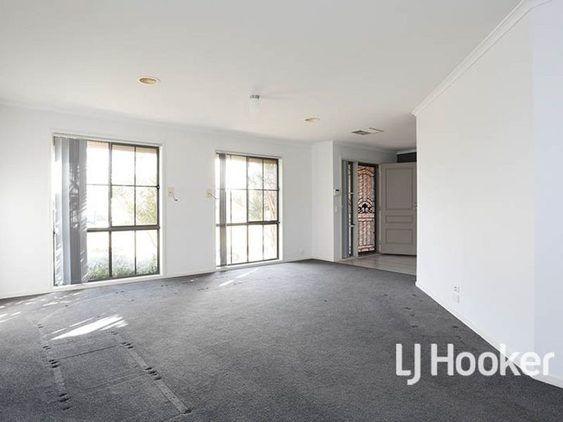 7 Fullard Close, Point Cook VIC 3030