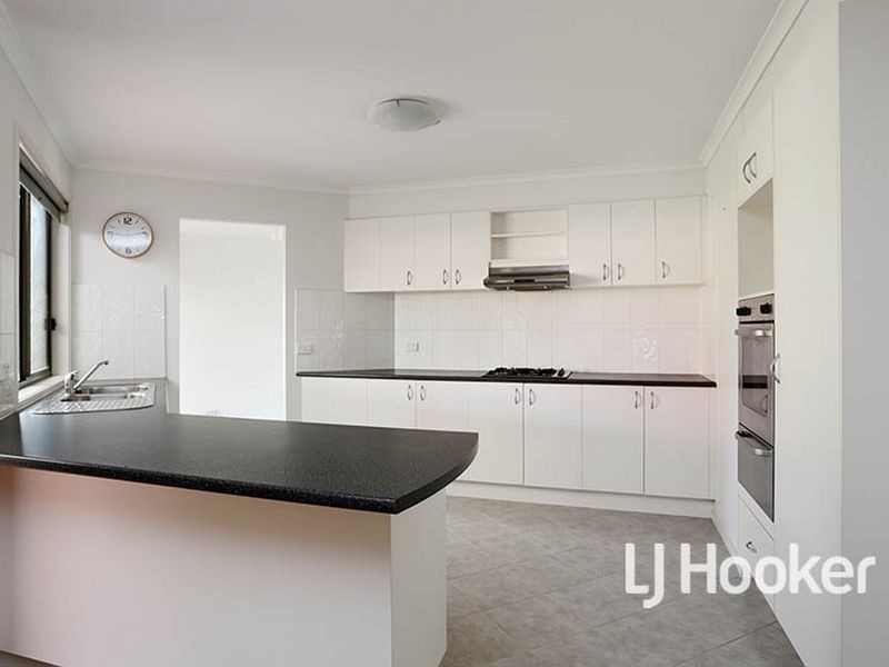 7 Fullard Close, Point Cook VIC 3030
