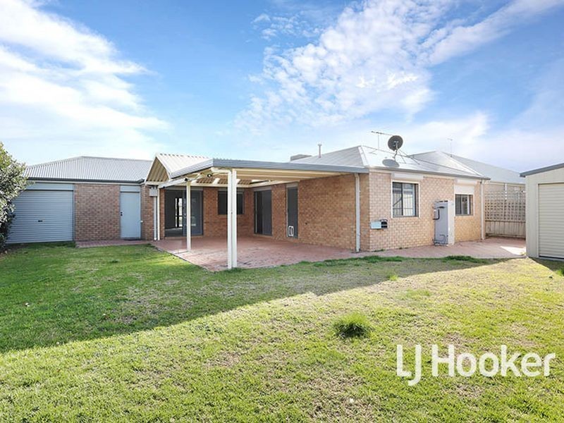 7 Fullard Close, Point Cook VIC 3030