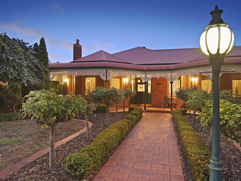 77 Wattle Avenue, Werribee VIC 3030